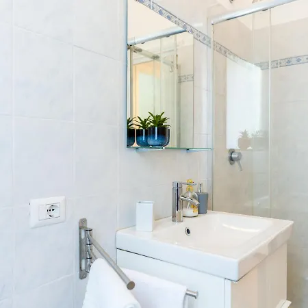 Apartment Milanese Elegance - 15 Minutes Duomo Mailand