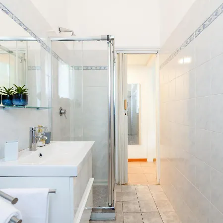 Apartment Milanese Elegance - 15 Minutes Duomo